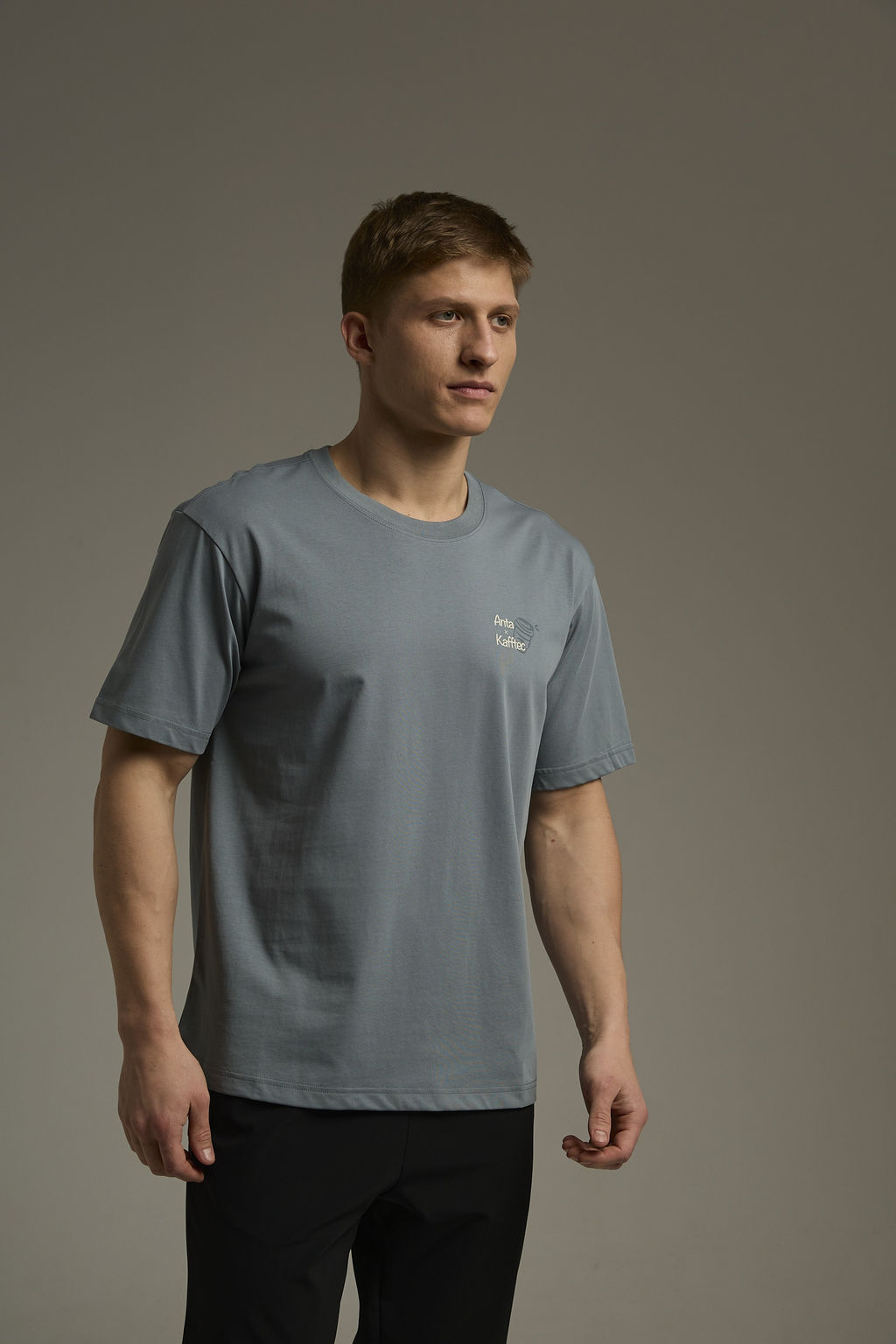 Футболка Серо-Зеленый COMMUTE SS Tee - Anta фото 2