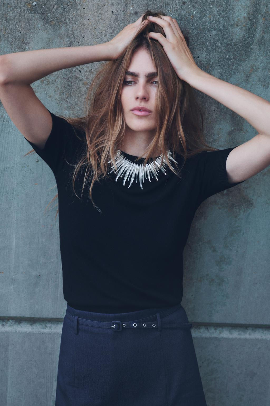 BASIC PLAIN KNIT TOP WITH SHORT SLEEVES - Zara фото 4