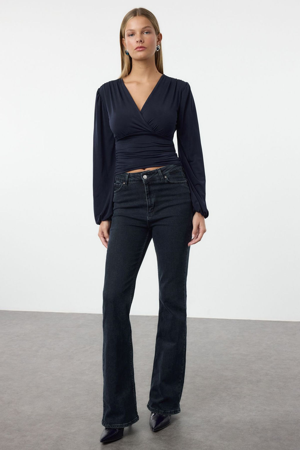 Trendyolmilla Murdum Kruvaze Buzgu/Drape Detayl? Uzun Kollu Esnek Orme Bluz TWOAW25BZ00021
