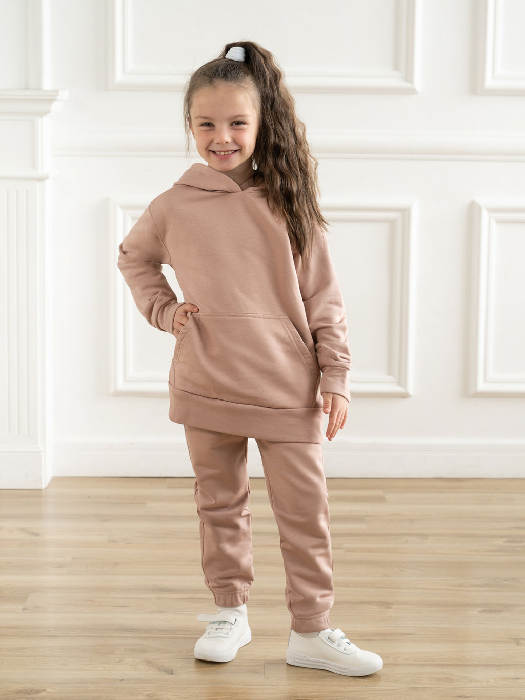 Костюм спортивный бежевый