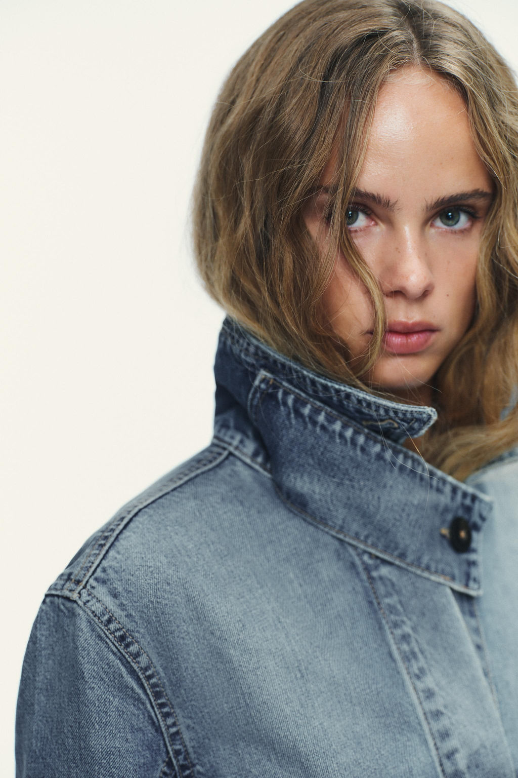 TRF HIGH NECK DENIM JACKET - Zara фото 4