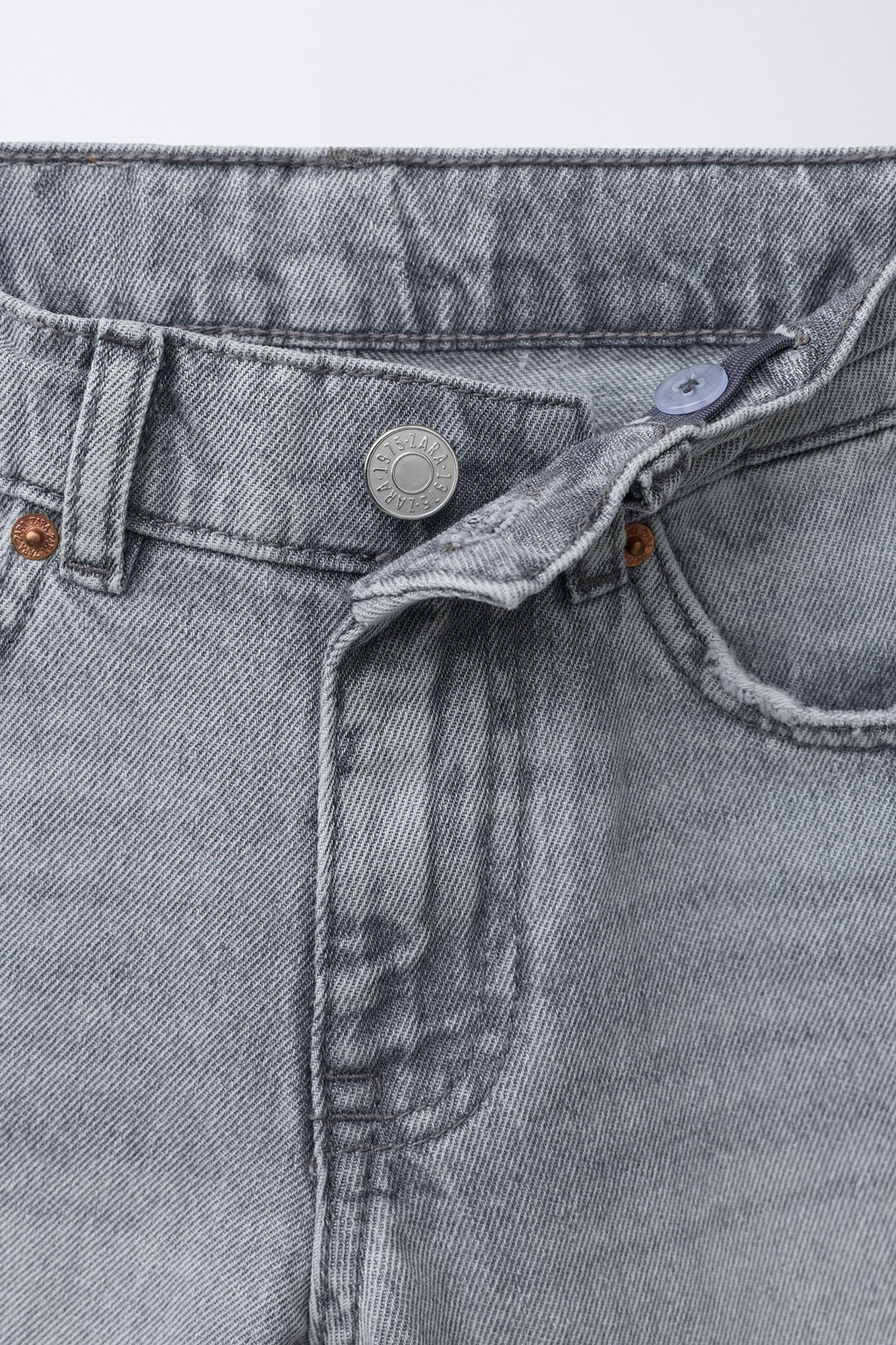 BERMUDA DENIM STRAIGHT / Gris medio - Zara фото 3