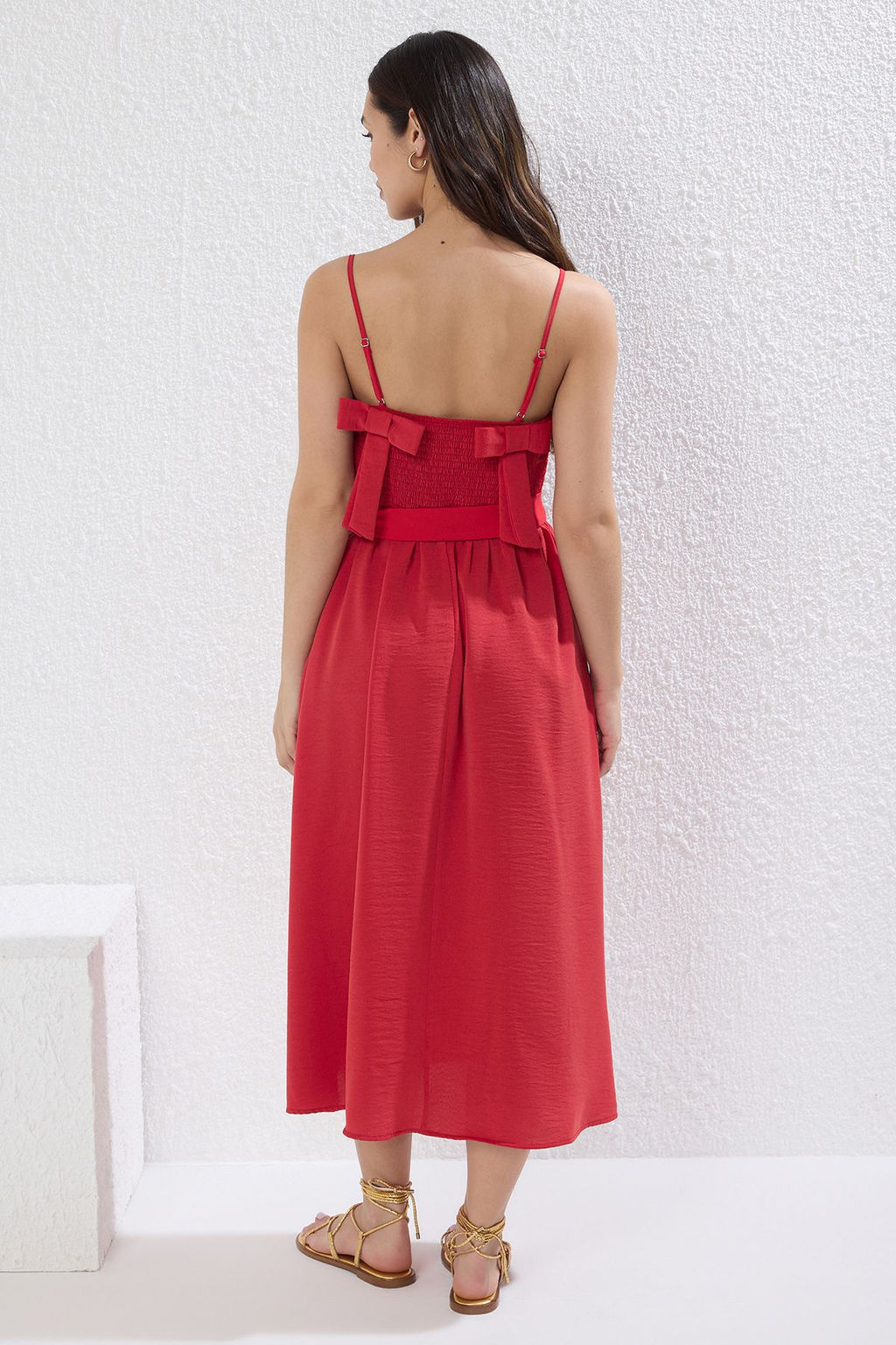 K?rm?z? Duz A Kesim Fiyonklu Midi Dokuma Elbise TWOSS25EL00559 - Trendyolmilla фото 8