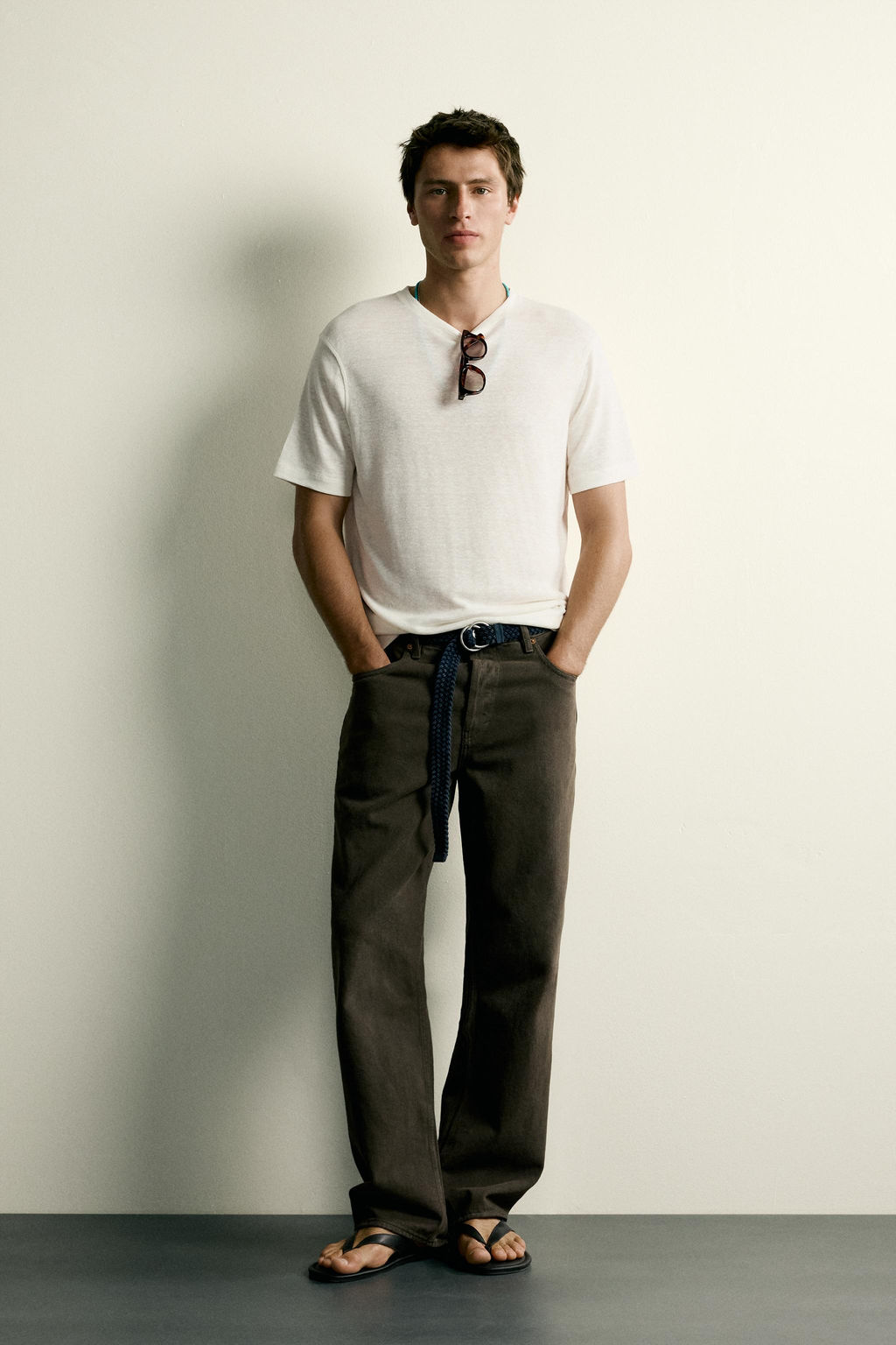 CAMISETA REGULAR FIT C??AMO - VISCOSA / Blanco roto