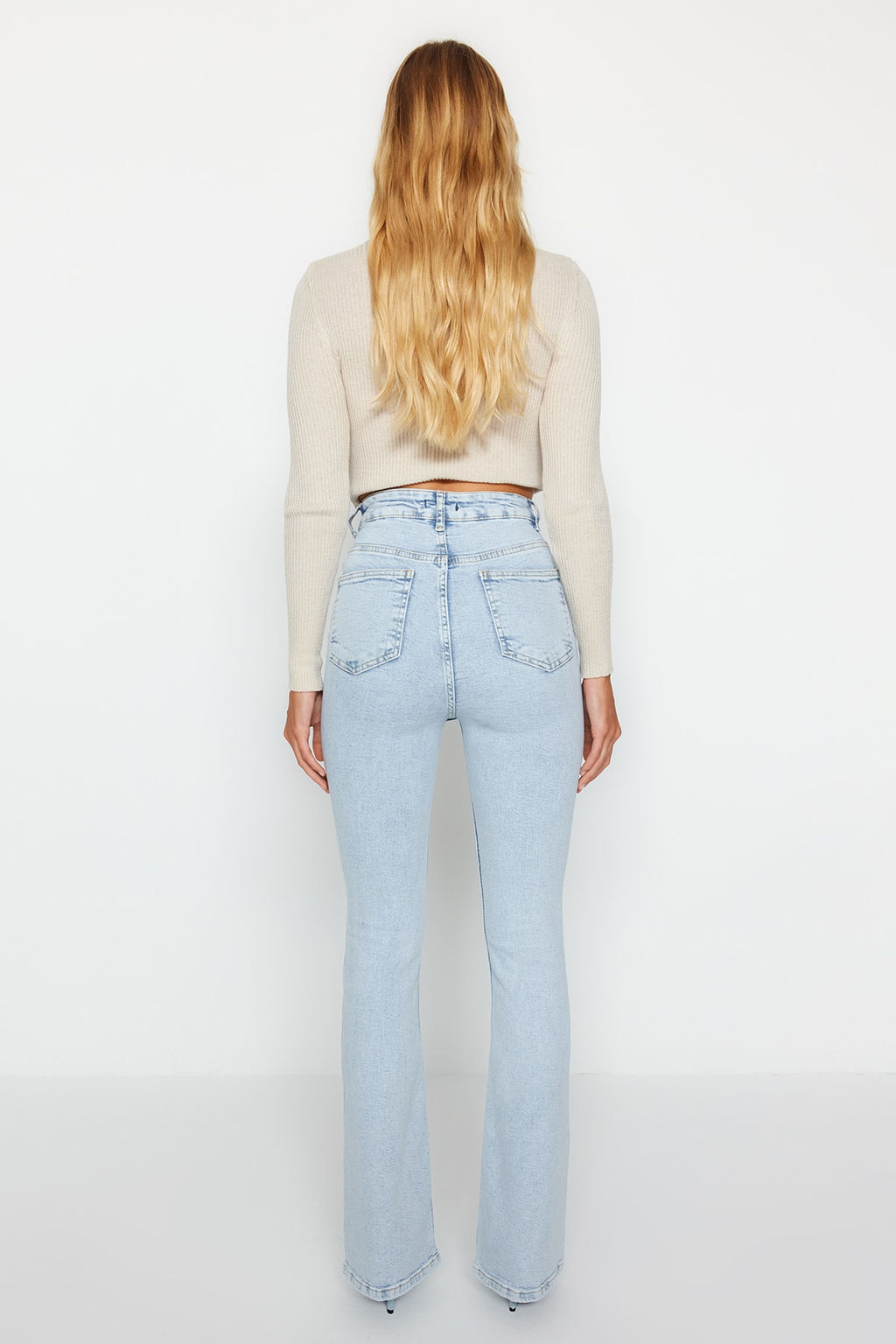 Ac?k Mavi Yuksek Bel Flare Jeans TWOAW24JE00083 - Trendyolmilla фото 14