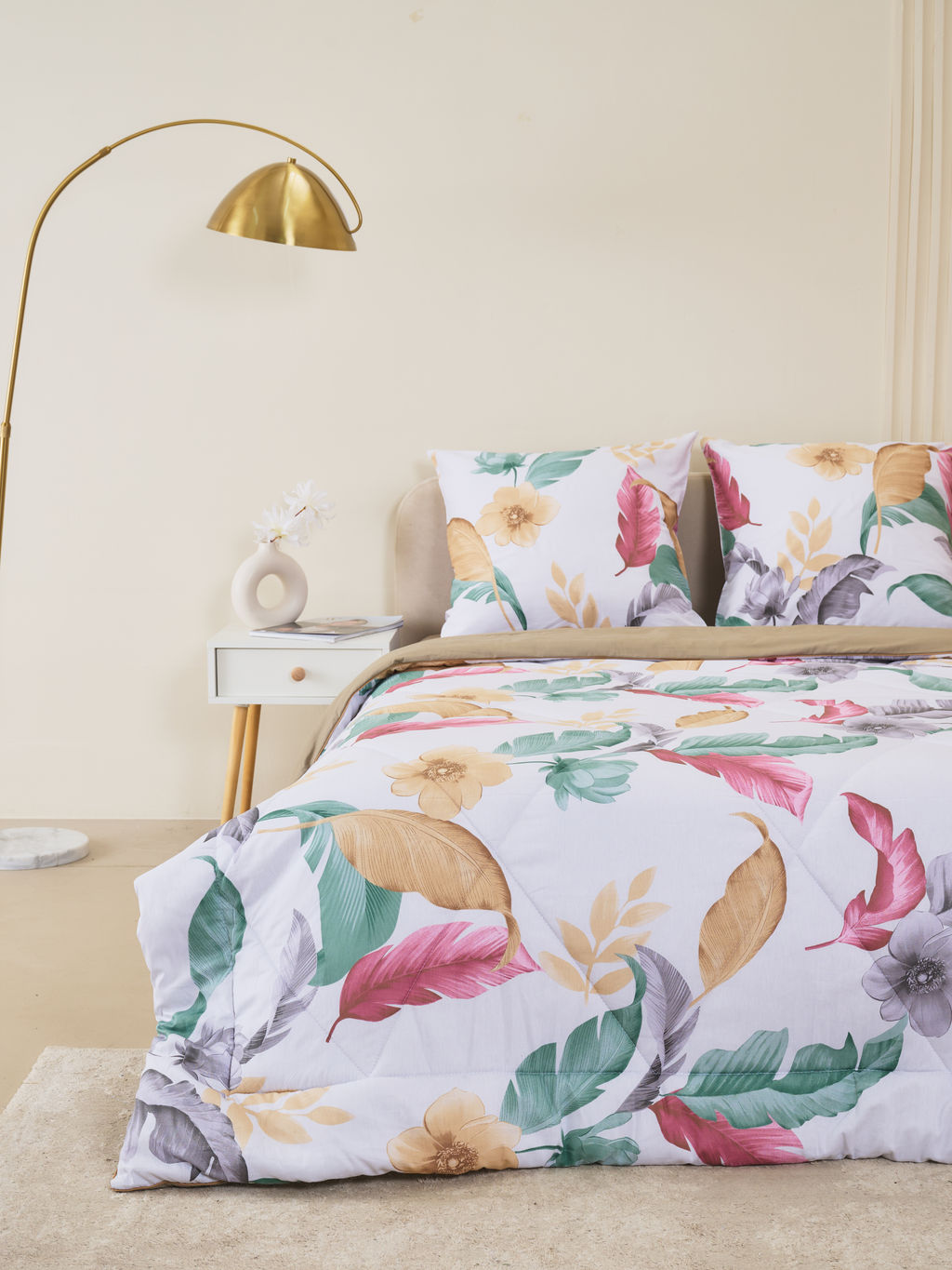 Комплект постельного белья из сатина с одеялом - Листья тропиков 2 сп. с Евро простыней (нав.70х70)