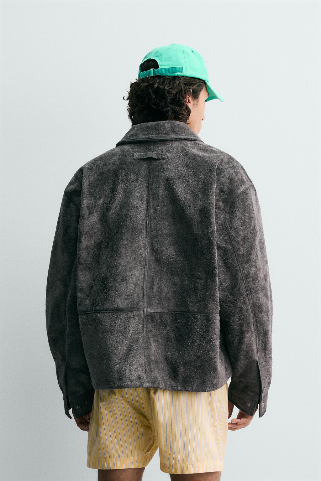 CAZADORA RELAXED FIT PIEL SERRAJE / Gris