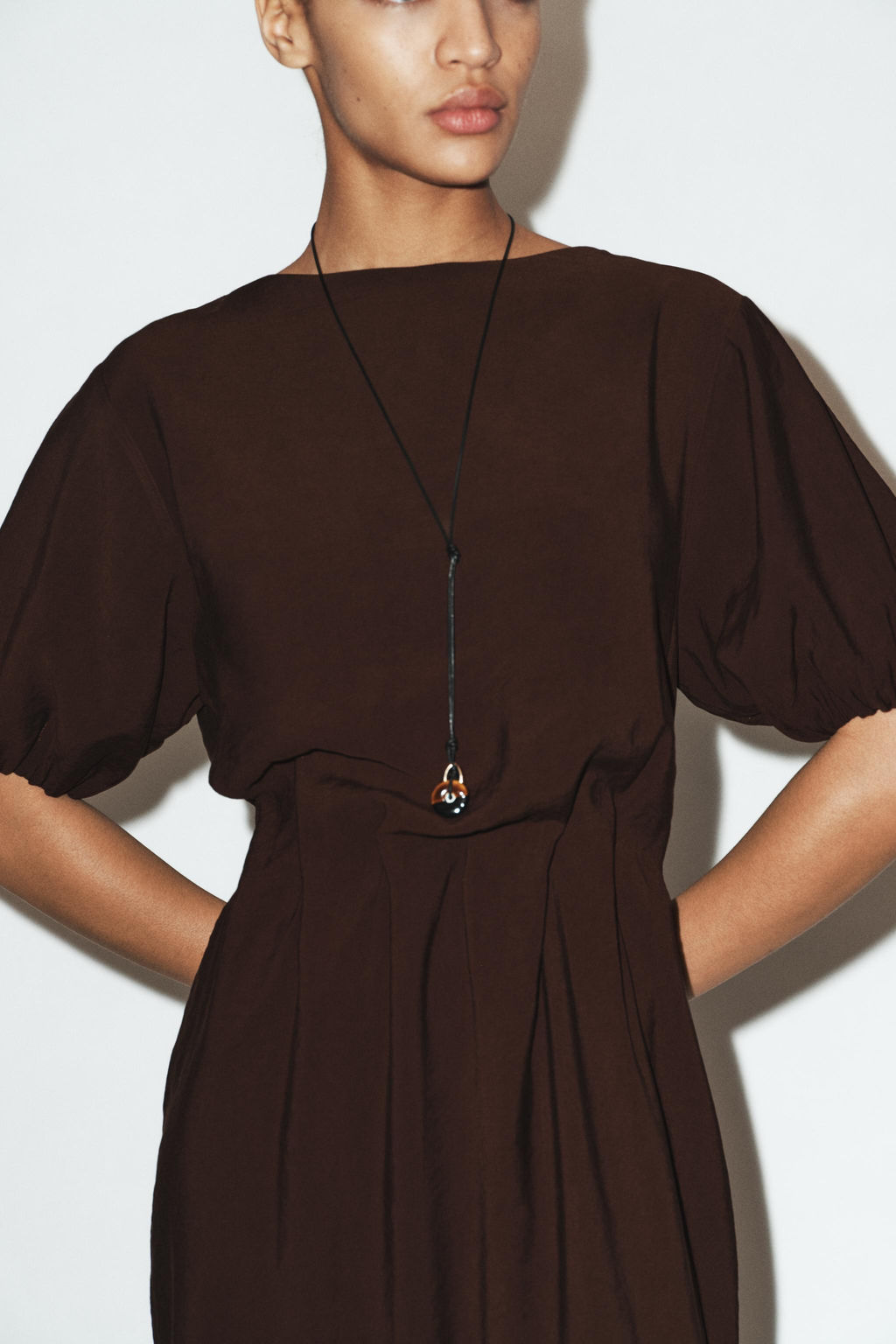 HALTER EYELET MIDI DRESS - Zara фото 21