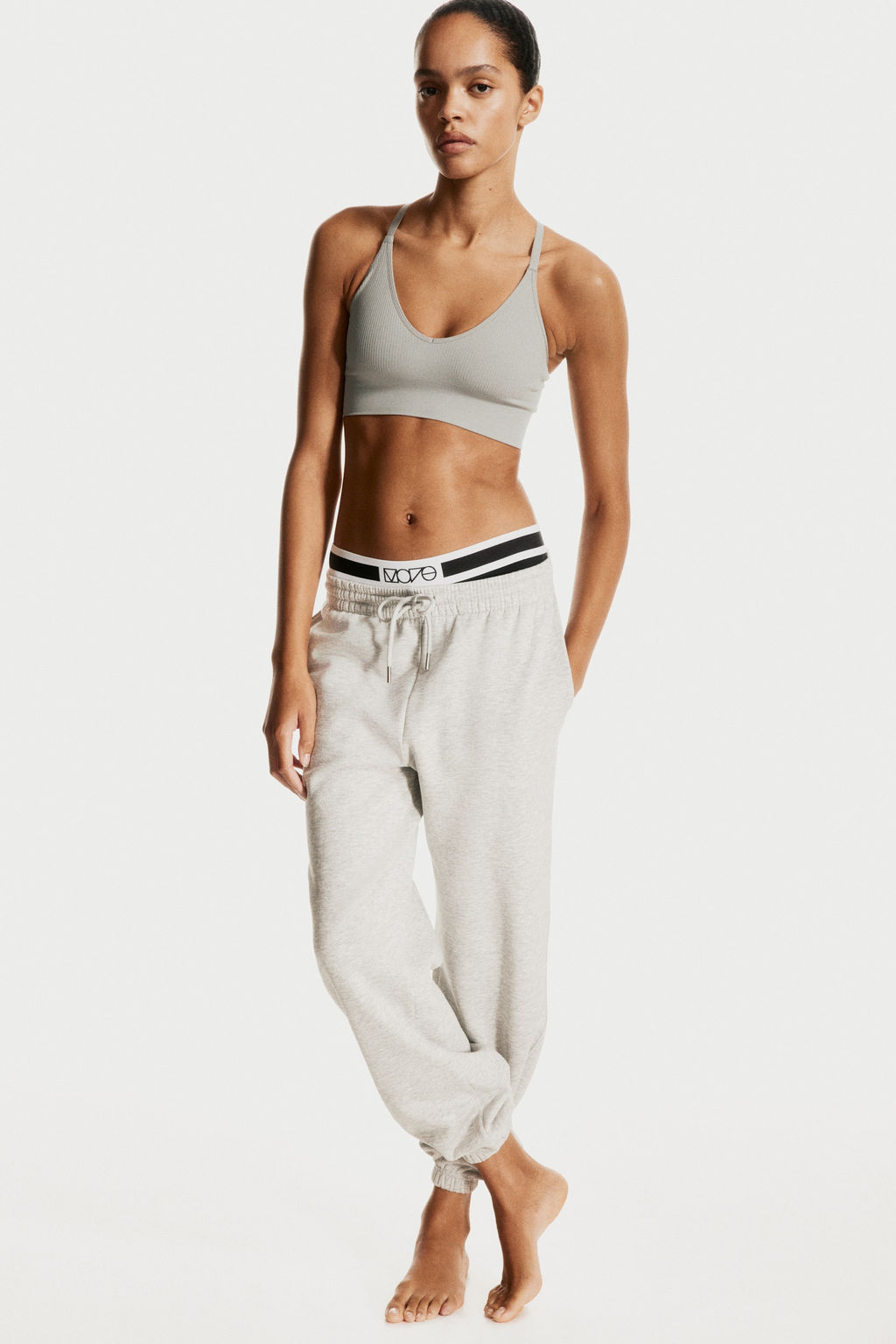 Sujetador de deporte con DryMove Medium Support - H&m фото 5
