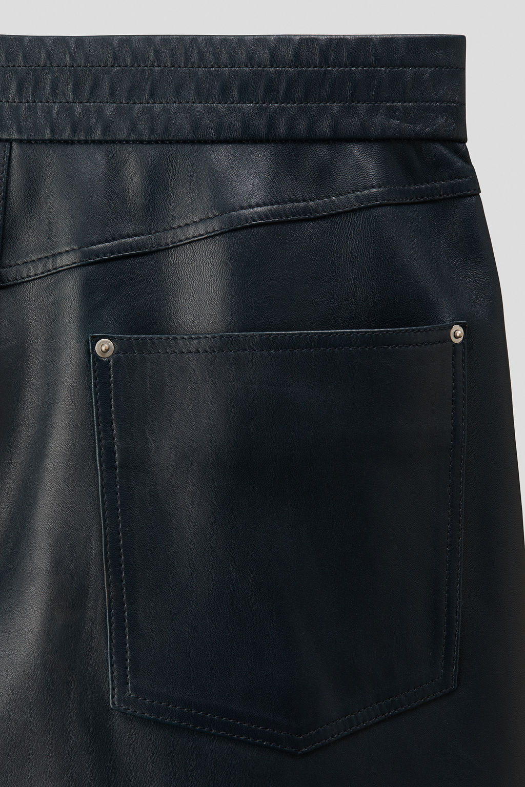 Bermudas de piel Regular Fit - H&m фото 6