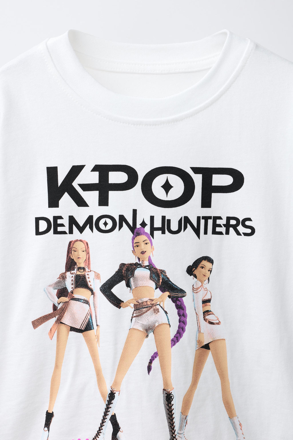 CAMISETA ESTAMPADO KPOP DEMON HUNTERS NETFLIX  / Blanco - Zara фото 3