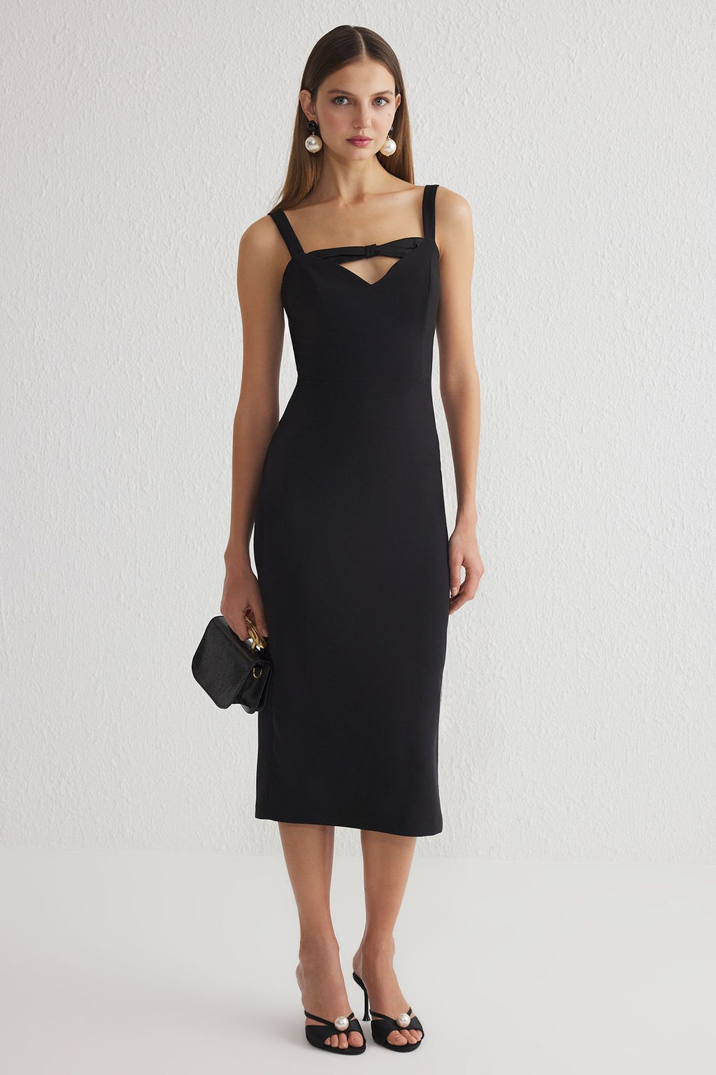 Siyah Vucuda Oturan V Yaka Fiyonk Detayl? Dokuma Abiye Gece Mezuniyet Elbisesi TPRSS25EL00066