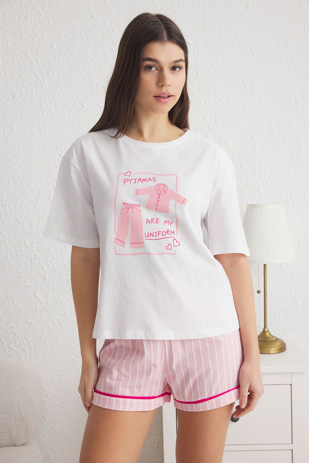 Trendyolmilla Beyaz-Pembe %100 Pamuklu Cizgili Bask?l? Sortlu Orme Pijama Tak?m? THMSS25PT00115 фото 8