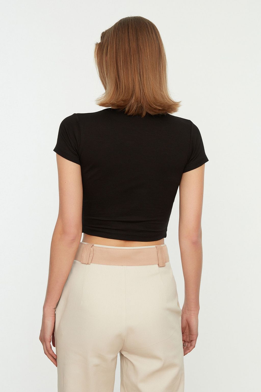 Siyah Fitted/Vucuda Oturan Kruvaze Yaka Crop Viskoz Esnek Orme Bluz TWOSS22BZ0536