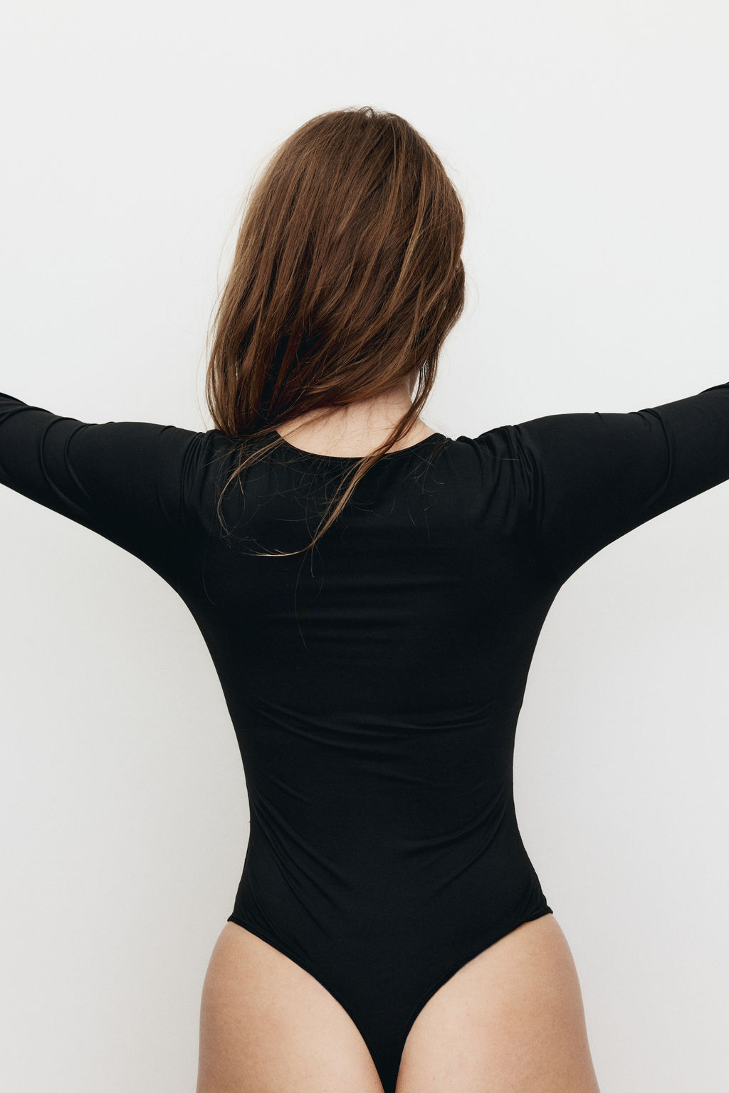 Body tanga de microfibra con copas acolchadas - H&m фото 4