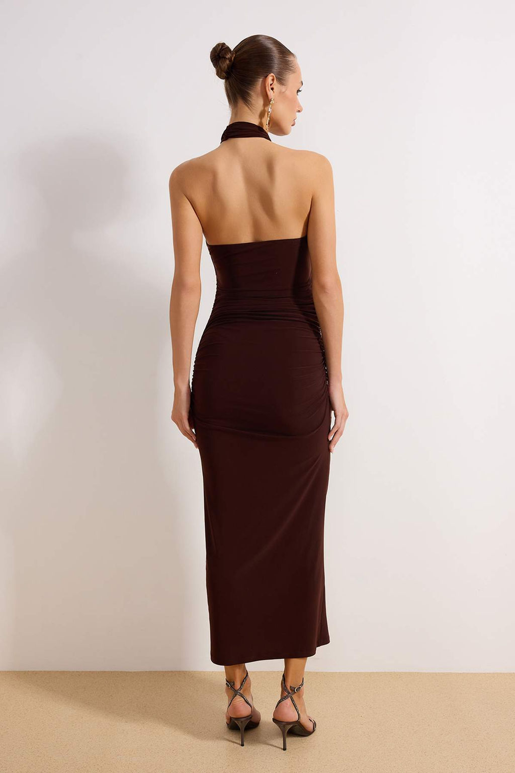 Trendyolmilla Kahverengi Vucuda Oturan Aksesuar Detayl? Dokuma Maxi Abiye Gece Mezuniyet Elbisesi TPRSS25EL00294  фото 8