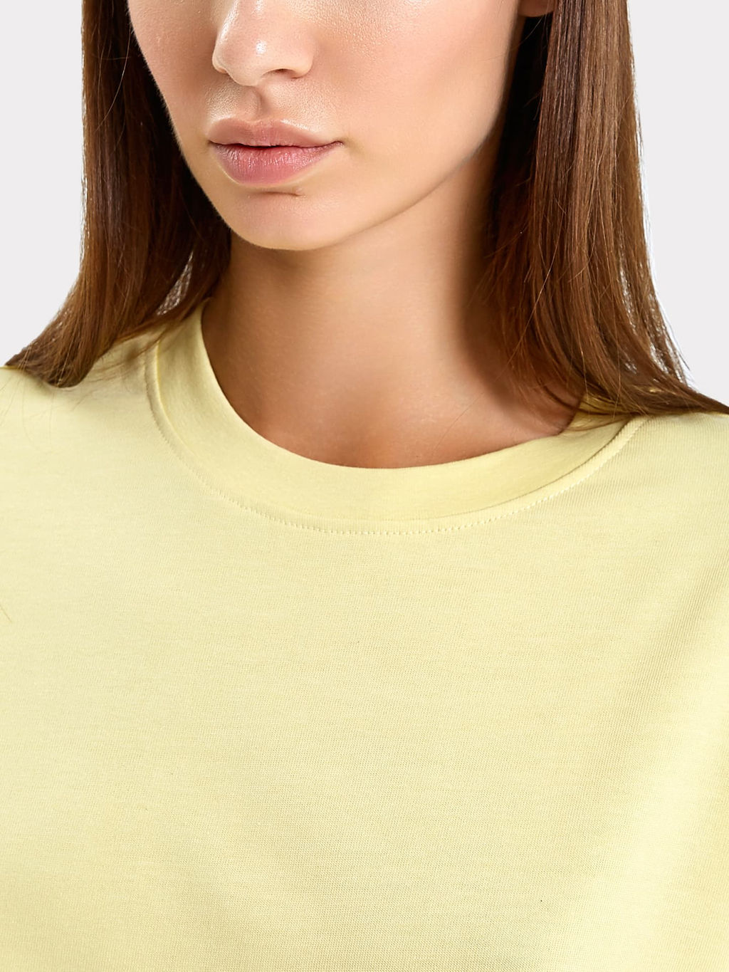Футболка женская в пыльно-желтом оттенке пыльный желтый 302862 - Mark formelle фото 4
