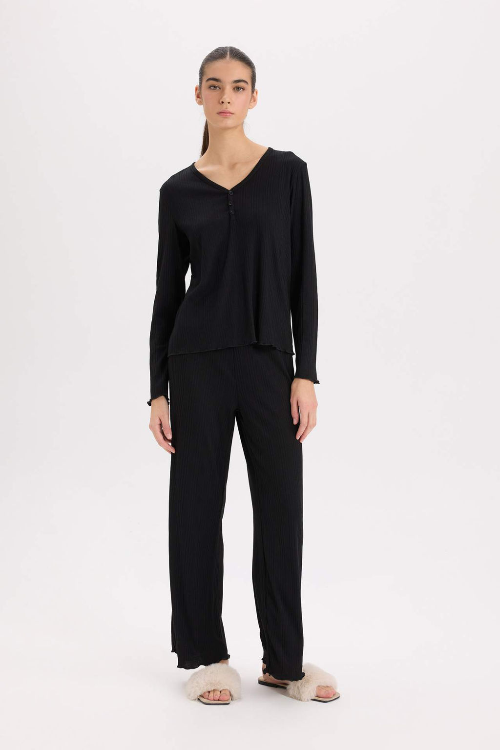 Fall in Love Pijama Tak?m? V Yaka Dugmeli Ribana Uzun Kollu Ust Beli Lastikli Genis Paca Alt - Defacto фото 2