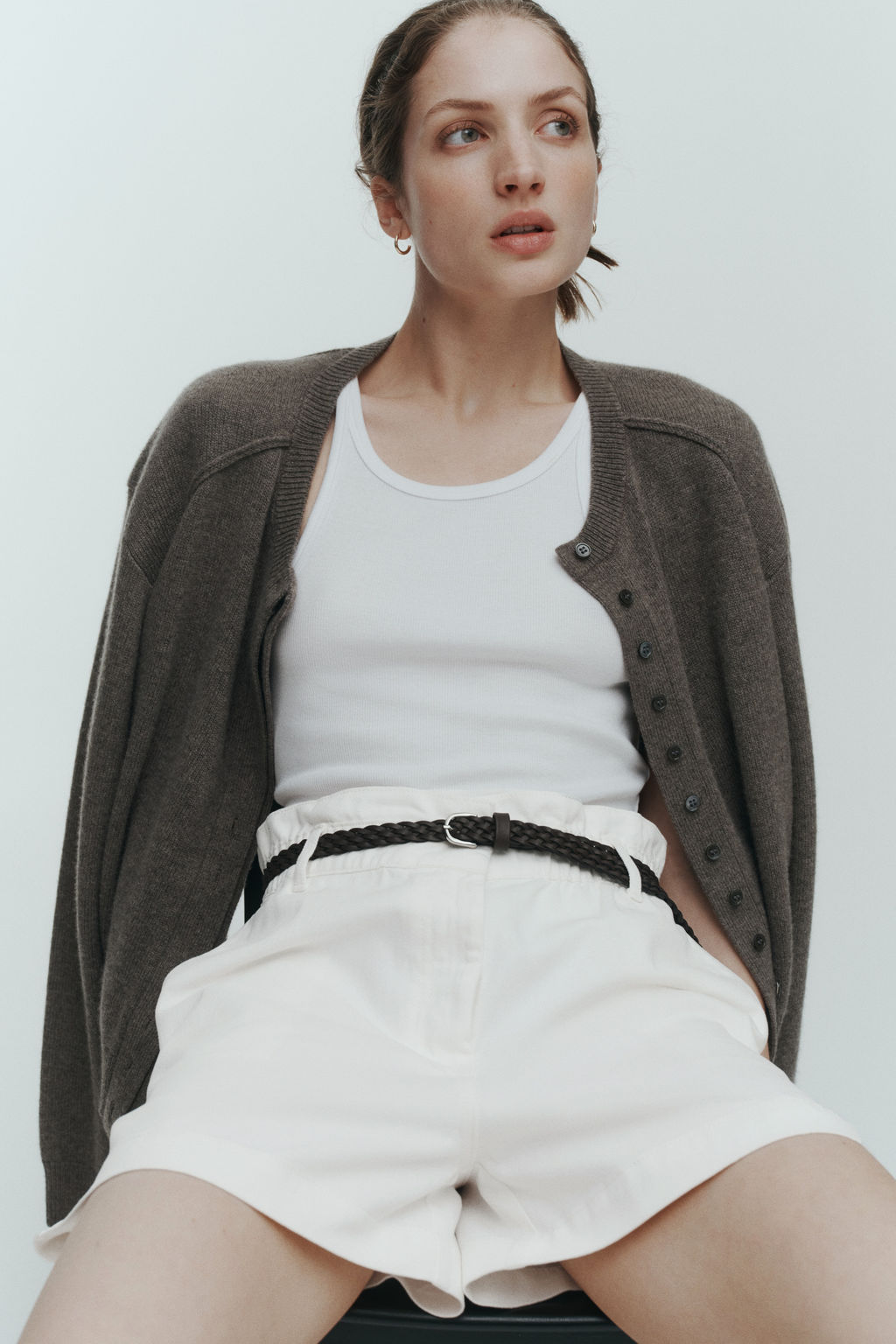 Pantal?n corto de sarga con cintur?n - H&m фото 4