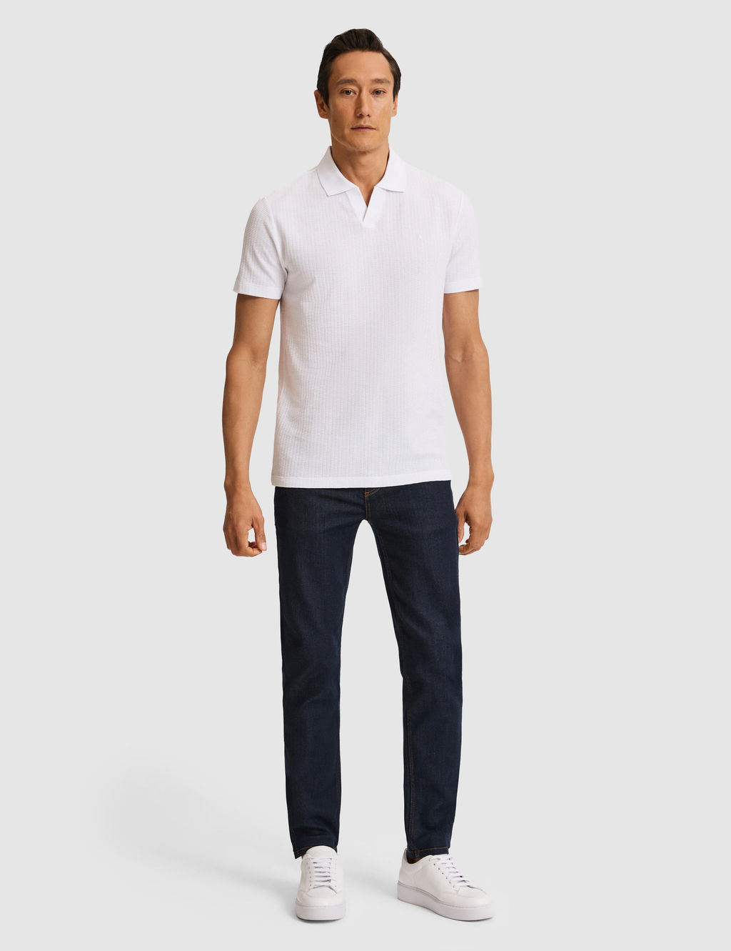 Beyaz Slim Fit Saf Pamuk Apa_ Yaka T-shirt