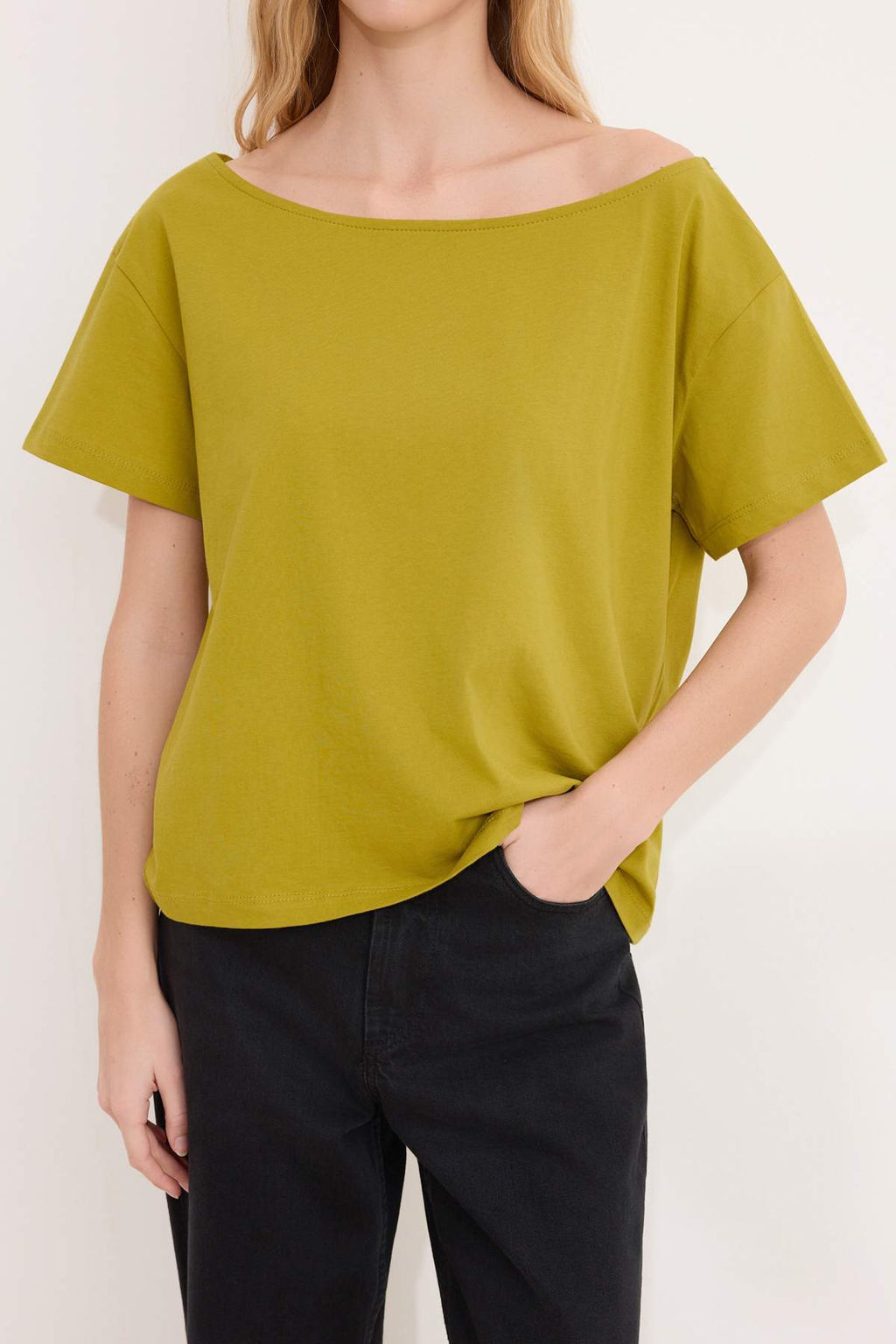 Yag Yesili %100 Pamuk Oversize/Genis Kal?p Kay?k Yaka Orme T-Shirt TWOSS20TS0140