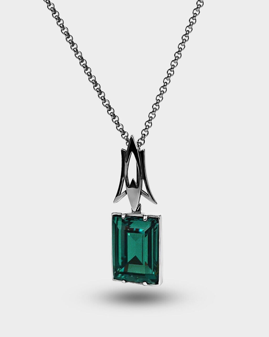 Кулон на цепочке "Бонапарт "