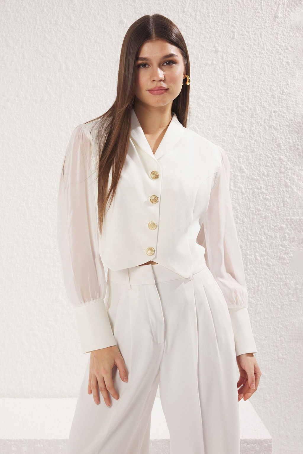 TRENDYOLMILLA Beyaz Metal Dugme Detayl? Kollar? Transparan Crop Dokuma Blazer Ceket TWOSS25BC00026