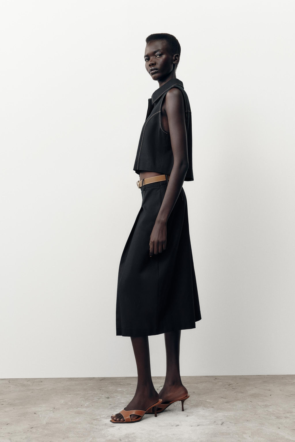 BELTED LONG BERMUDA SHORTS WITH DARTS - Zara фото 3