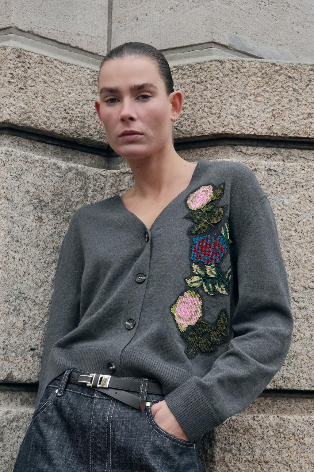 KNIT CARDIGAN WITH FLORAL EMBROIDERY - Zara фото 2