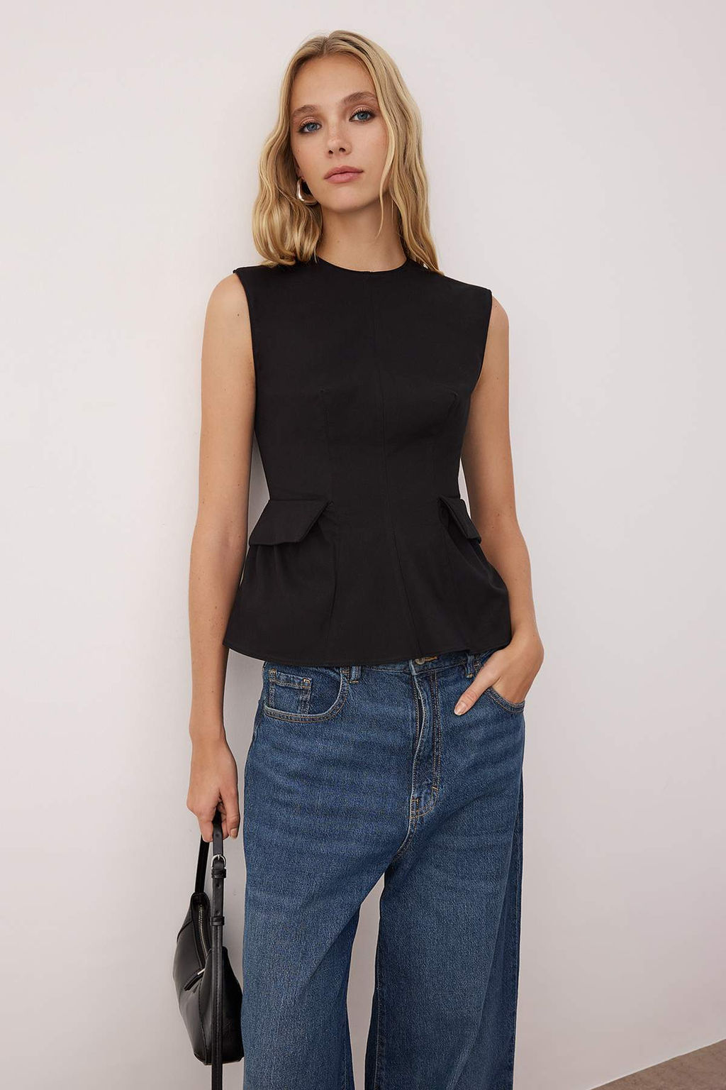 Siyah Pamuklu Gabardin Peplum Cep Detayl? Dokuma Bluz TWOSS25BZ00538
