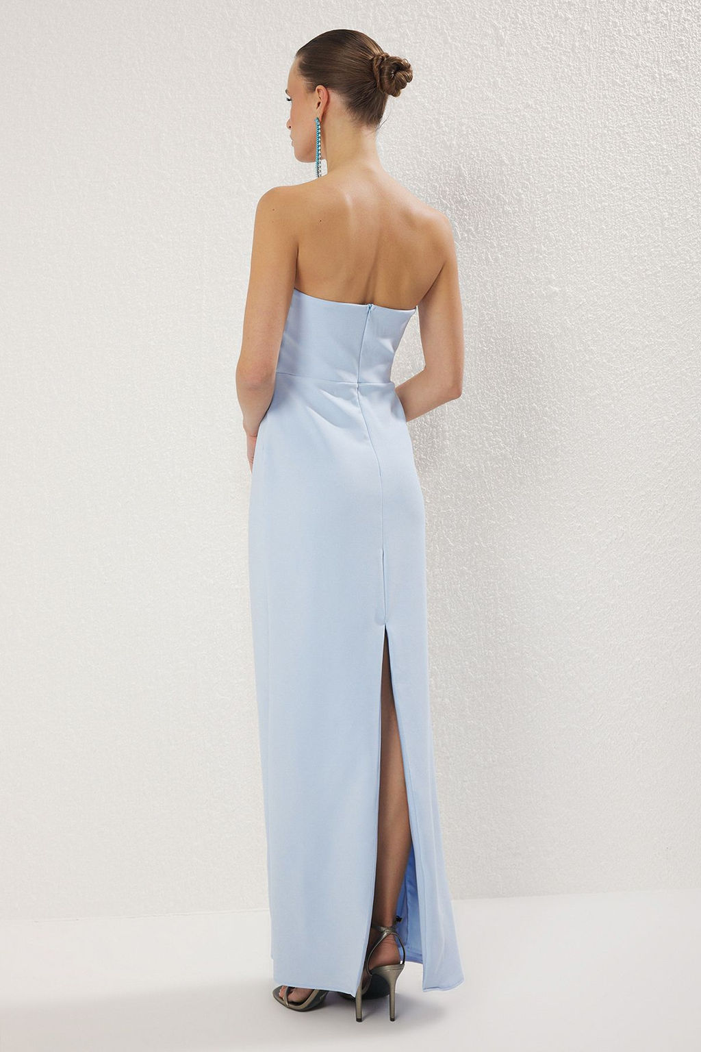 TRENDYOLMILLA K?rm?z? Fiyonk Detayl? Dokuma Uzun S?k Abiye Elbise TPRSS24AE00073  фото 4