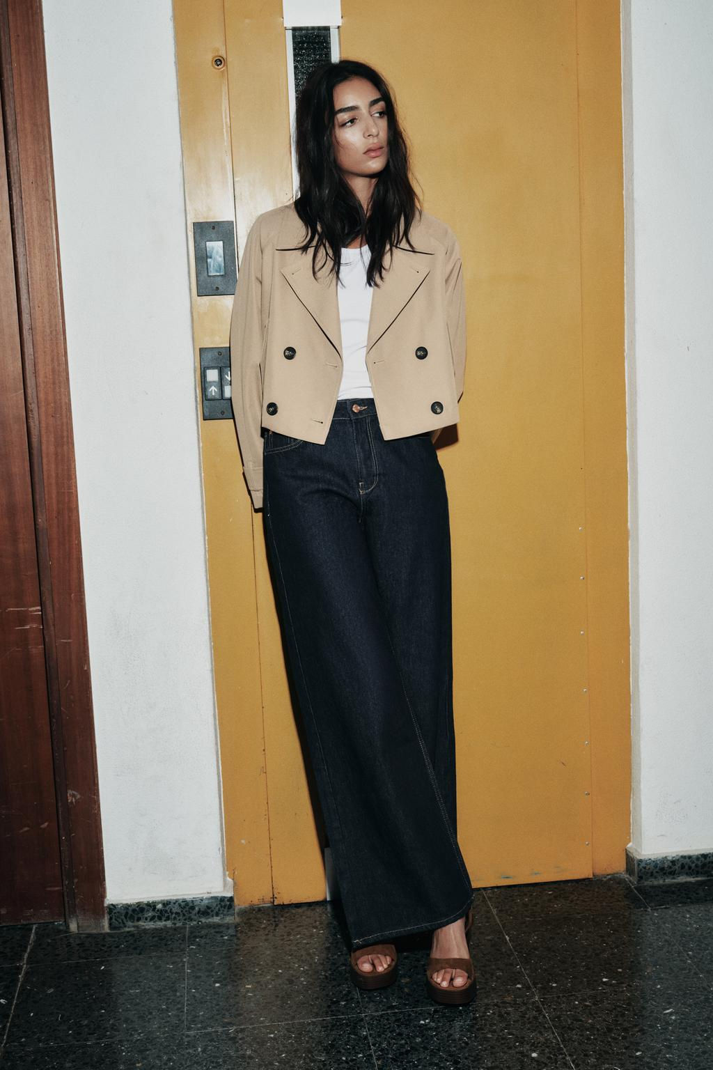 SHORT TRENCH-STYLE JACKET - Zara фото 3
