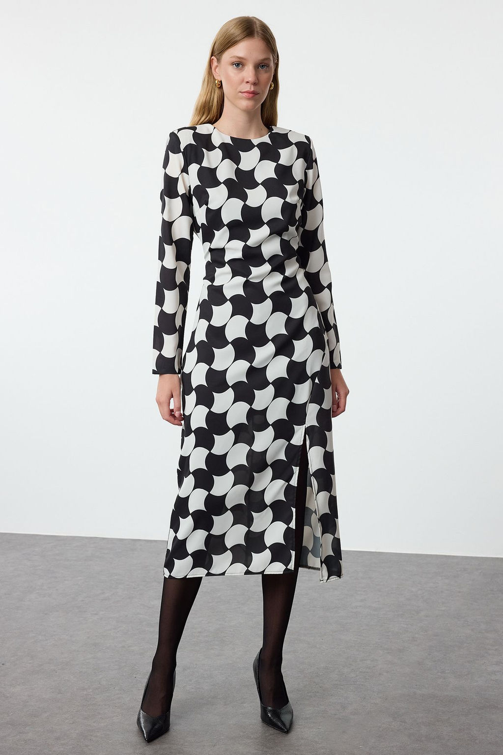 Limited Edition Siyah Geometrik Desenli Duz Kesim Midi Dokuma Elbise TWOAW25EL00290 - Trendyolmilla фото 7