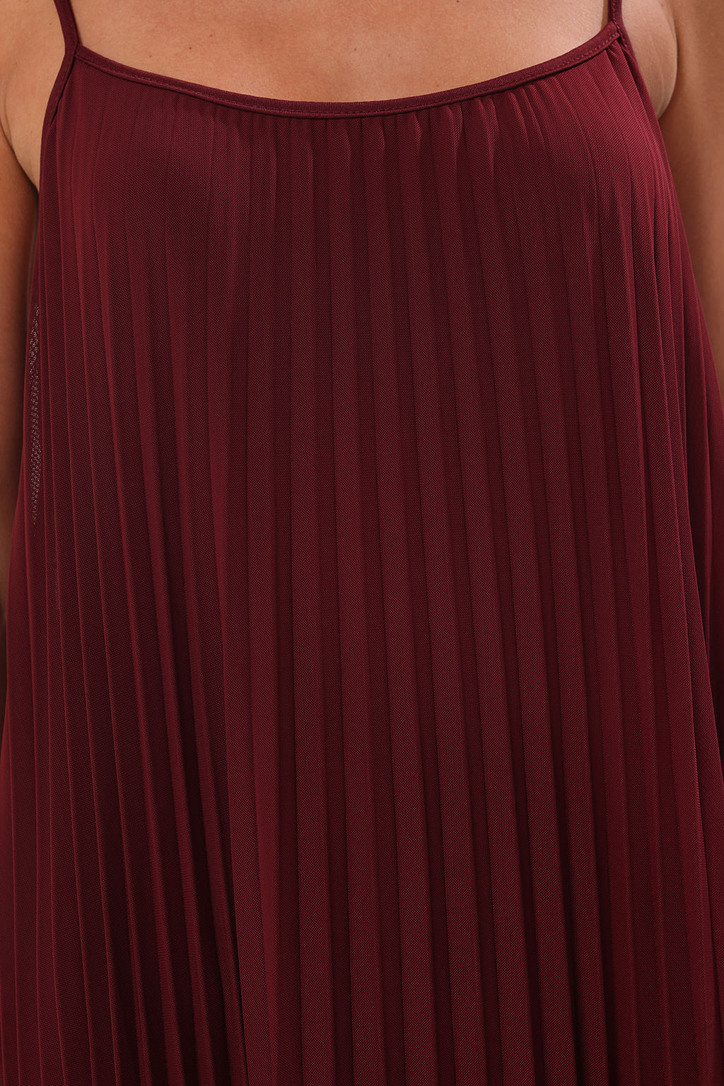 TRENDYOLMILLA Siyah Duz Y?rtmacl? Maxi Piliseli A-line Esnek Orme Elbise TWOSS25EL00170 фото 3