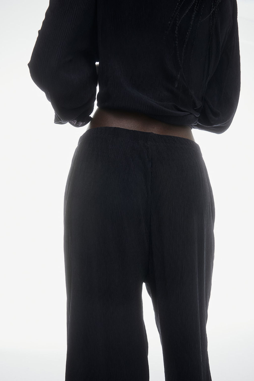 Pantalon efecto arrugado - H&m фото 3