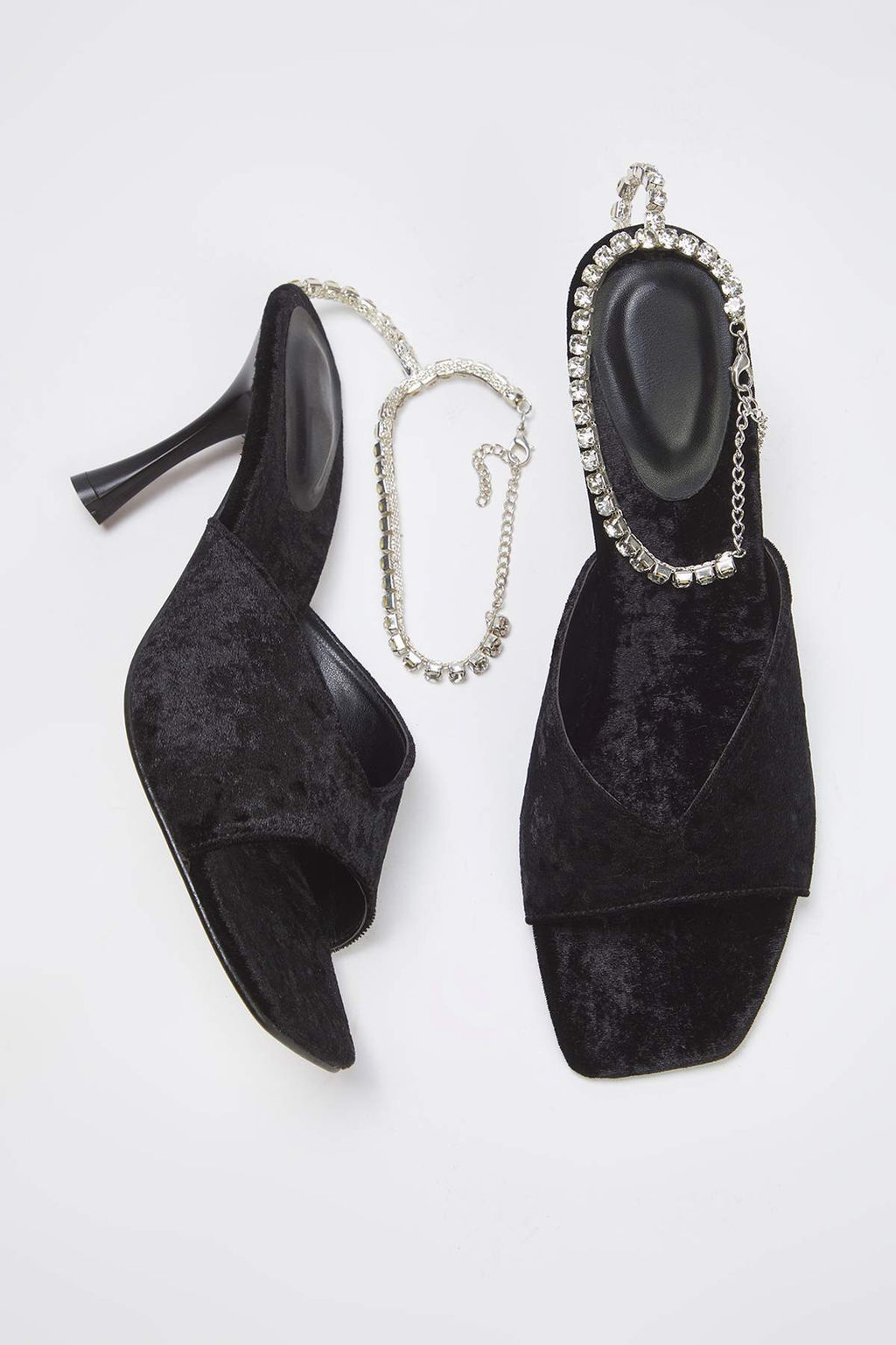 Siyah Kadife Tas Aksesuarl? Bilekten Baglamal? Klasik Topuklu Ayakkab? TAKAW26TO00019 - Trendyolmilla фото 4