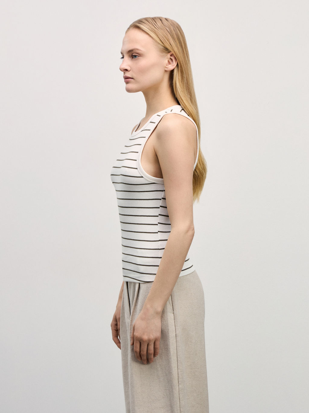 Базовая майка в рубчик / Zarina  фото 4