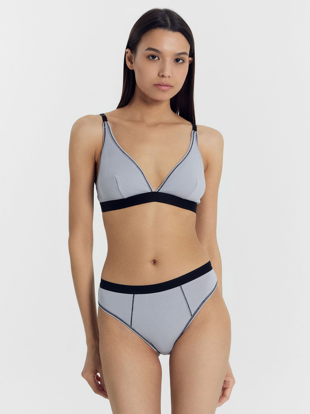 Бюстгальтер женский в сером цвете лунная скала 512528 - Mark formelle фото 3