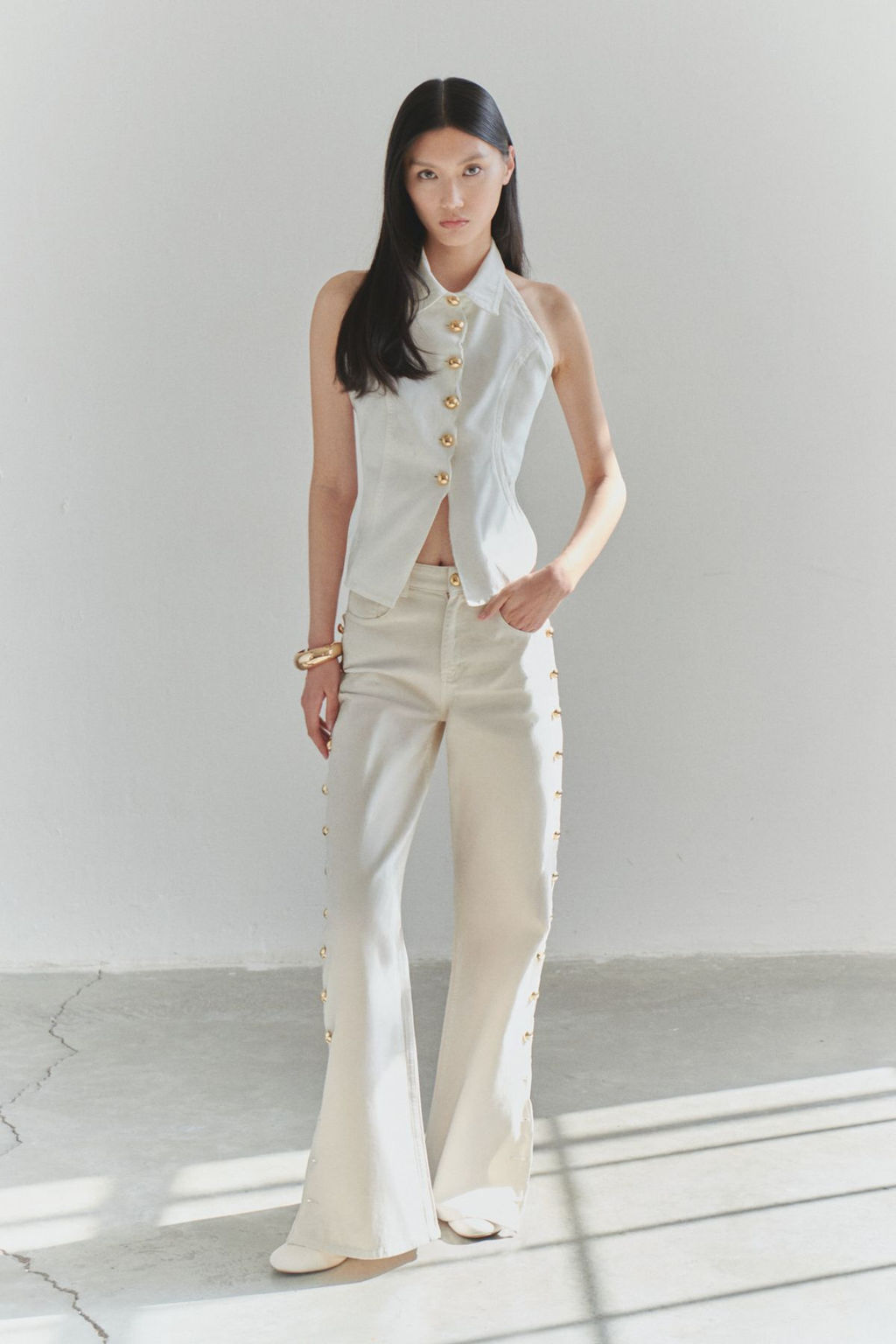 Limited Edition Ekru Dugme Detayl? Yuksek Bel Wide Leg Jeans TWOSS25JE00208