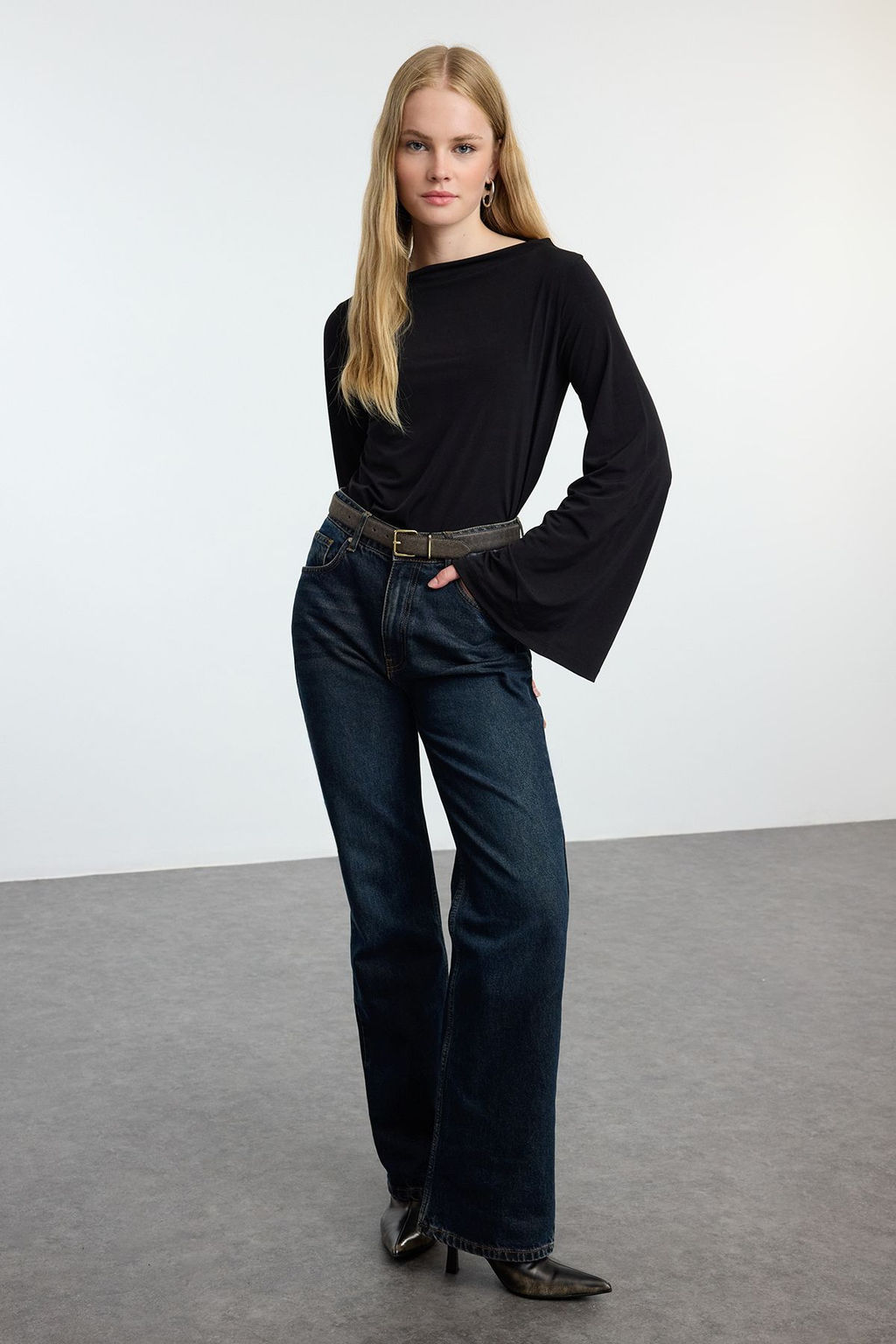 Siyah Relaxed/Rahat Kal?p Ispanyol Kol Esnek Orme Bluz TWOAW25BZ00203