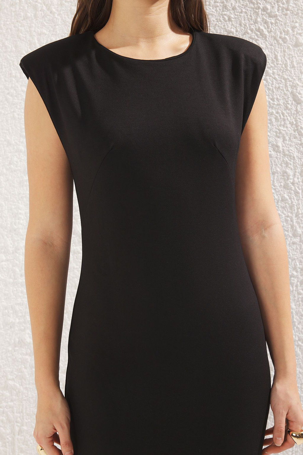 TRENDYOLMILLA Siyah Fitted/Vucuda Oturan Vatkal? Esnek Midi Orme Elbise TWOSS25EL00113 фото 13