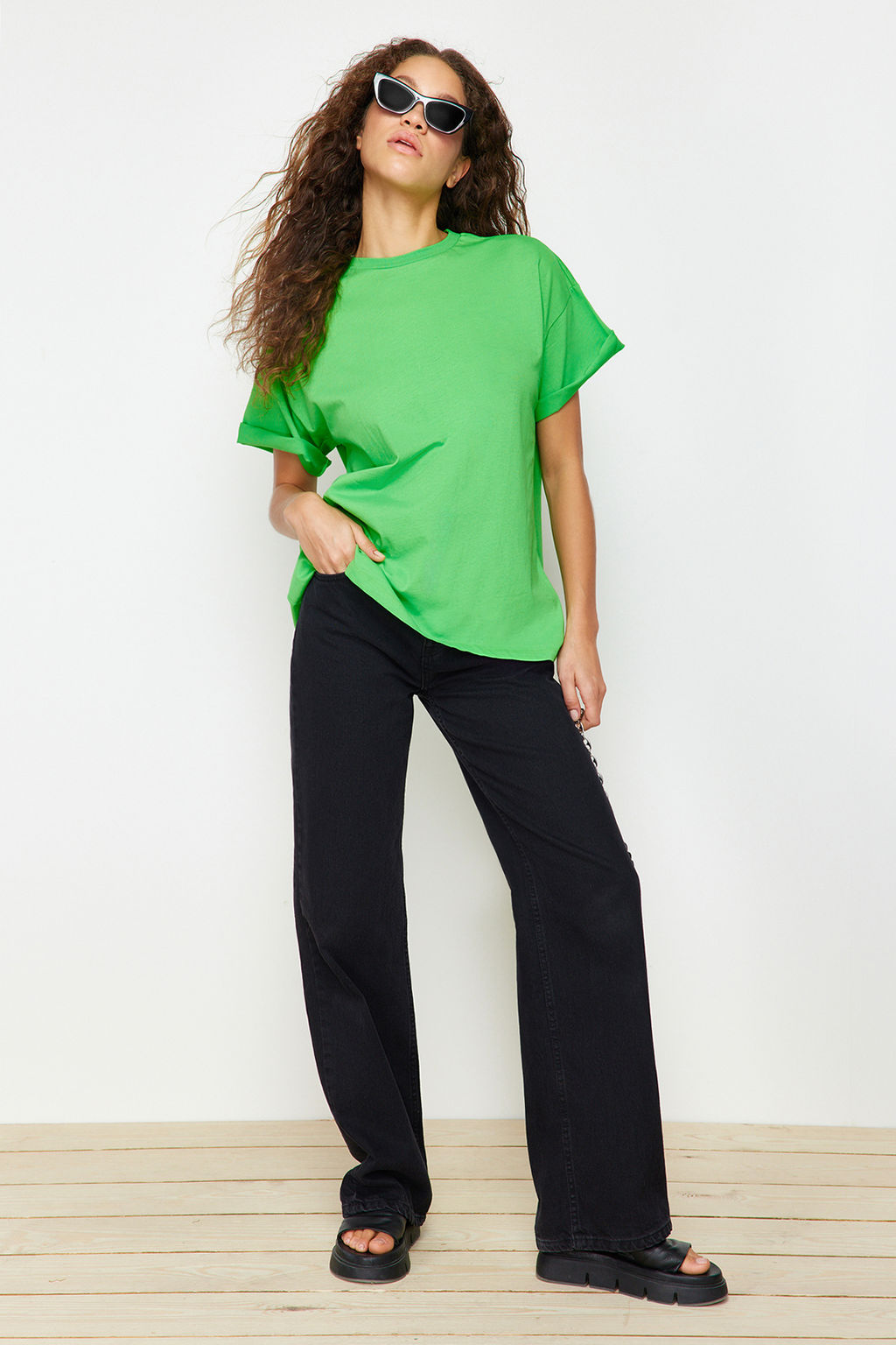 Yesil %100 Pamuk Bisiklet Yaka Oversize/Genis Kal?p Orme T-Shirt TWOSS20TS0134