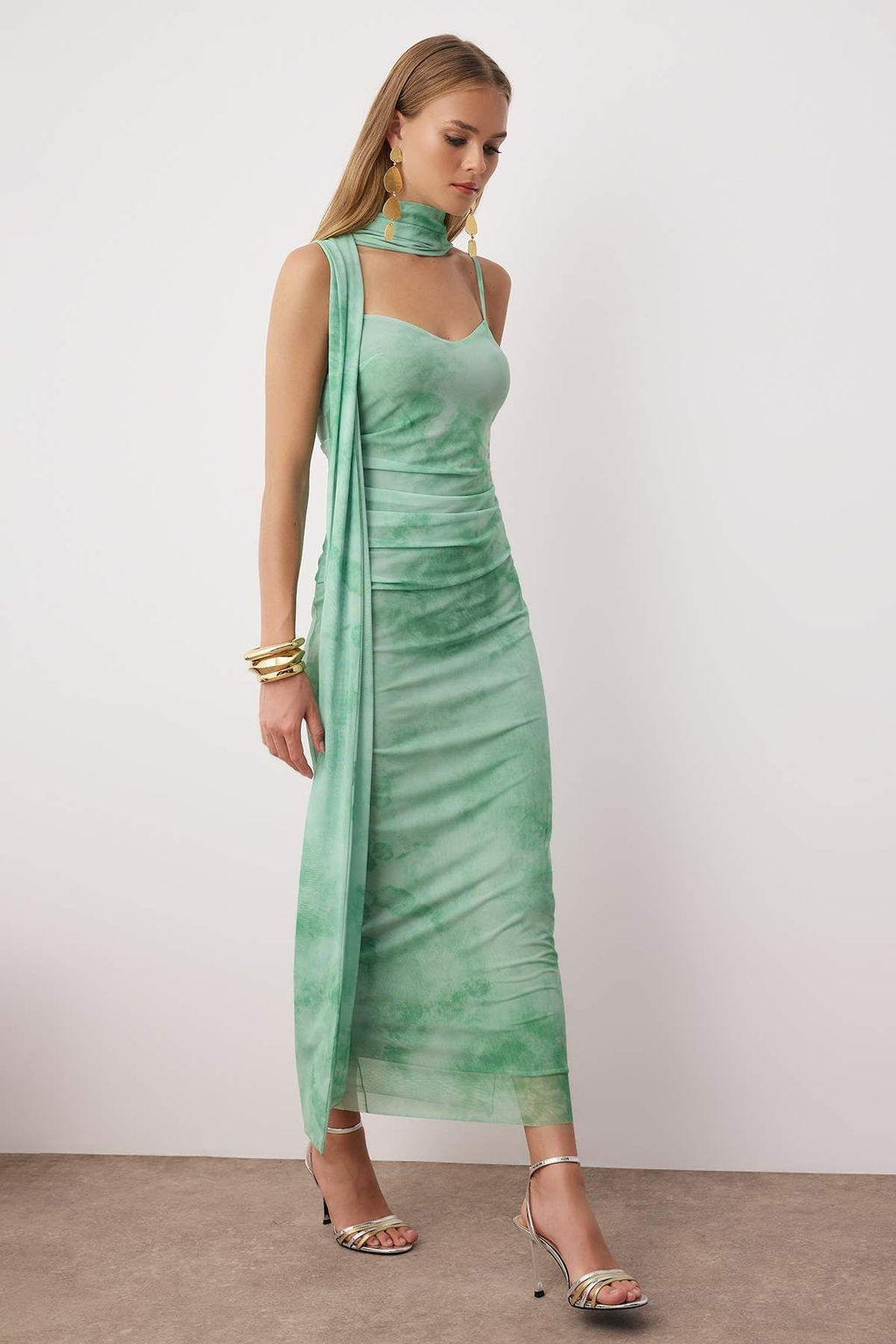 Yesil Fular Detayl? Tul Maxi Orme Elbise TPRSS25EL00314 - Trendyolmilla фото 2