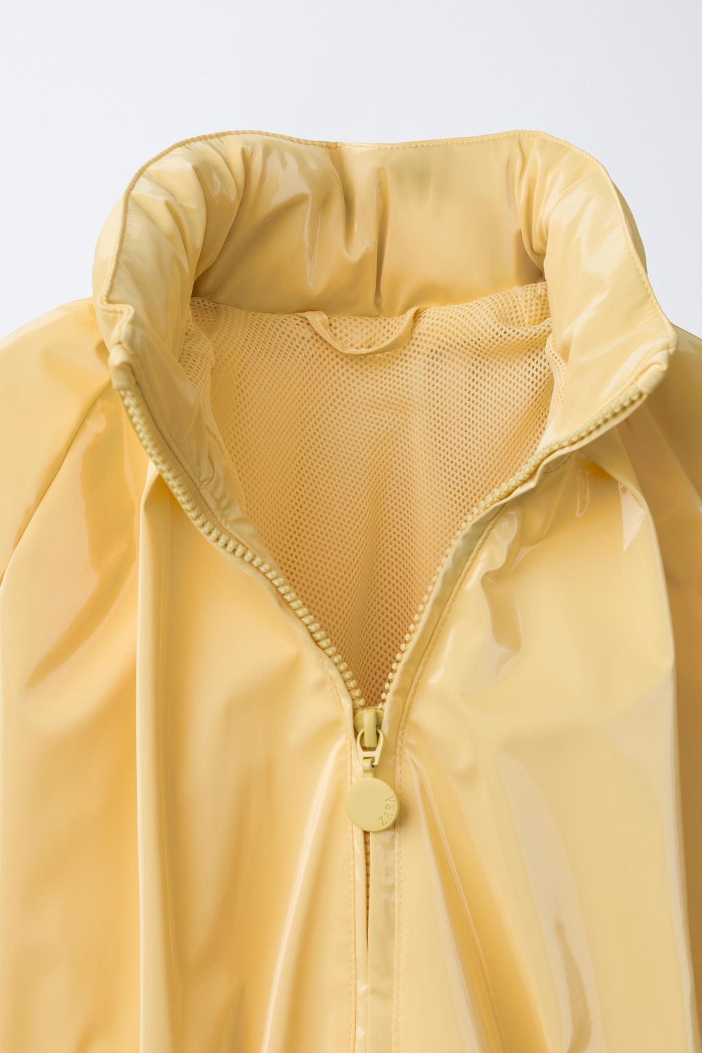 CHUBASQUERO BRILLO WATER RESISTANT / Amarillo