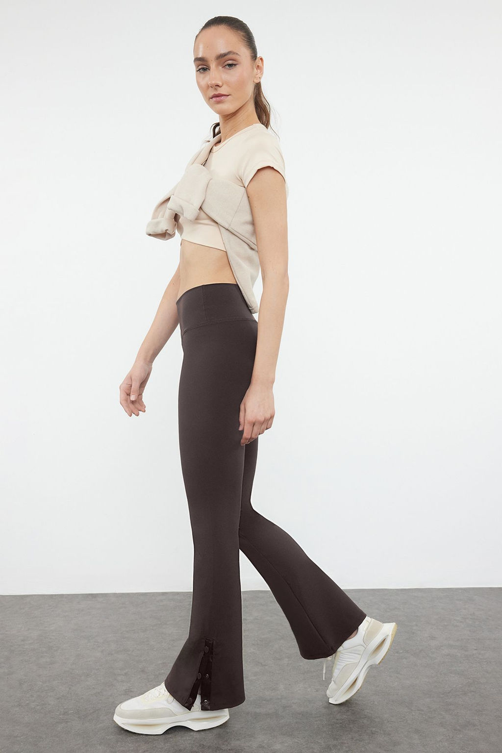 TRENDYOLMILLA Siyah Toparlay?c? Paca C?tc?t Detayl? Ispanyol Paca Yoga Orme Spor Tayt THMAW24TY00015  фото 2