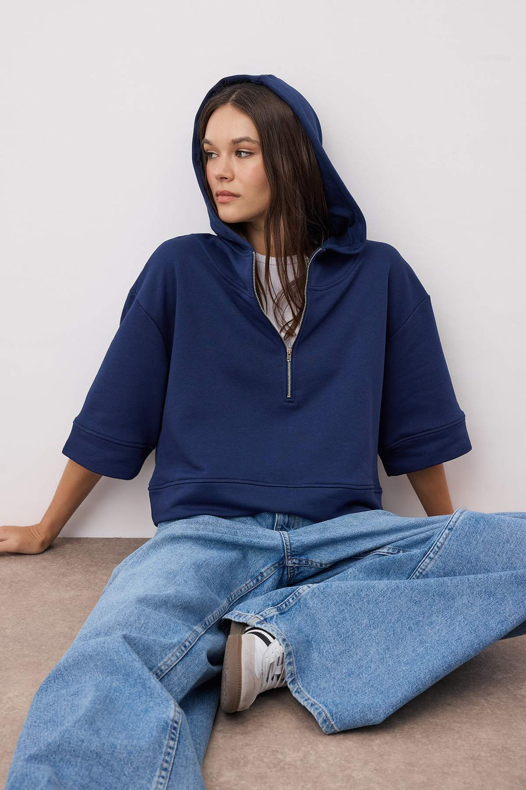 Lacivert Kapusonlu Fermuar Detayl? Truvakar Kol Kal?n Orme Sweatshirt TWOAW26SW00024