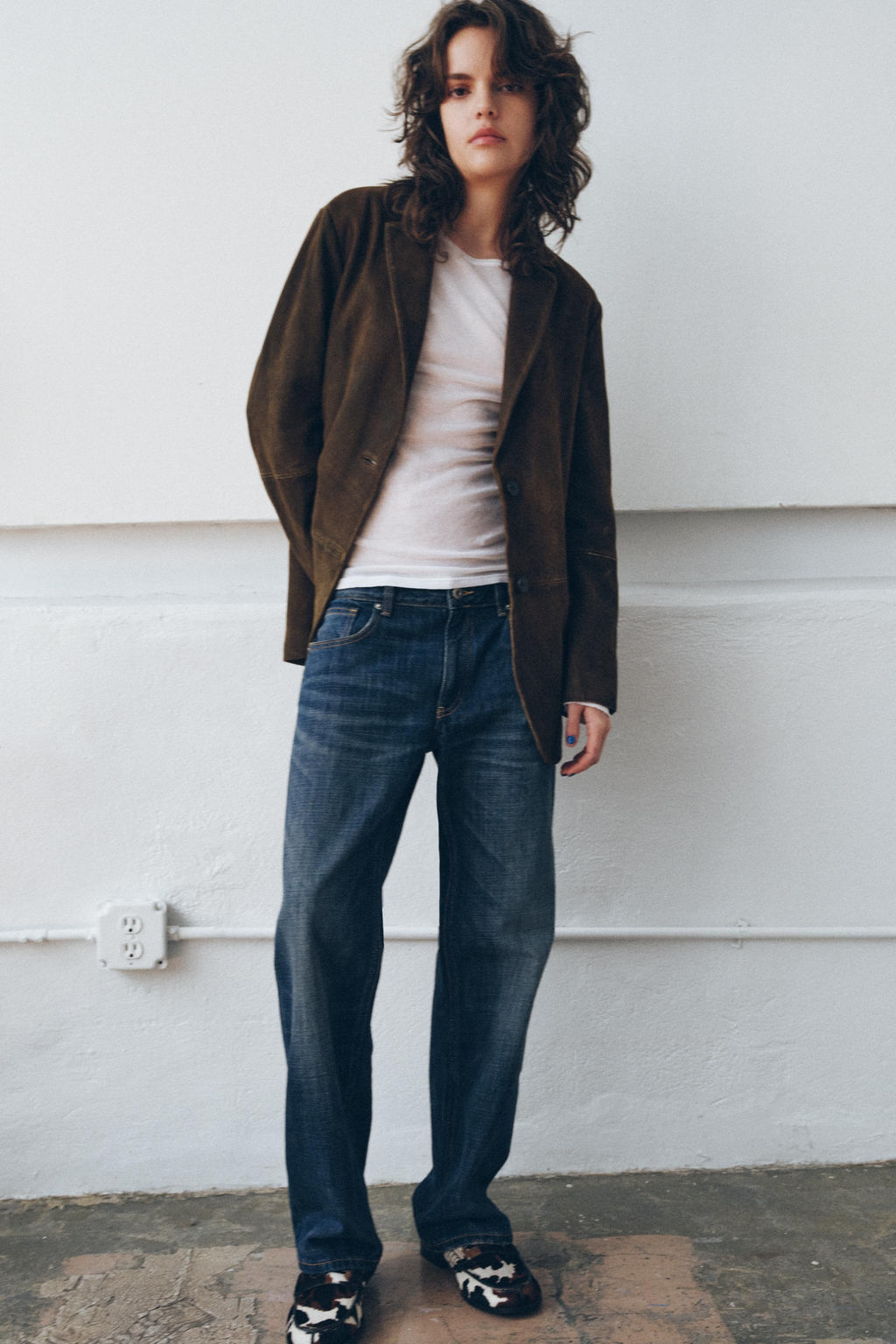 ZW COLLECTION LIMITED EDITION 100% SUEDE LEATHER BLAZER - Zara фото 2