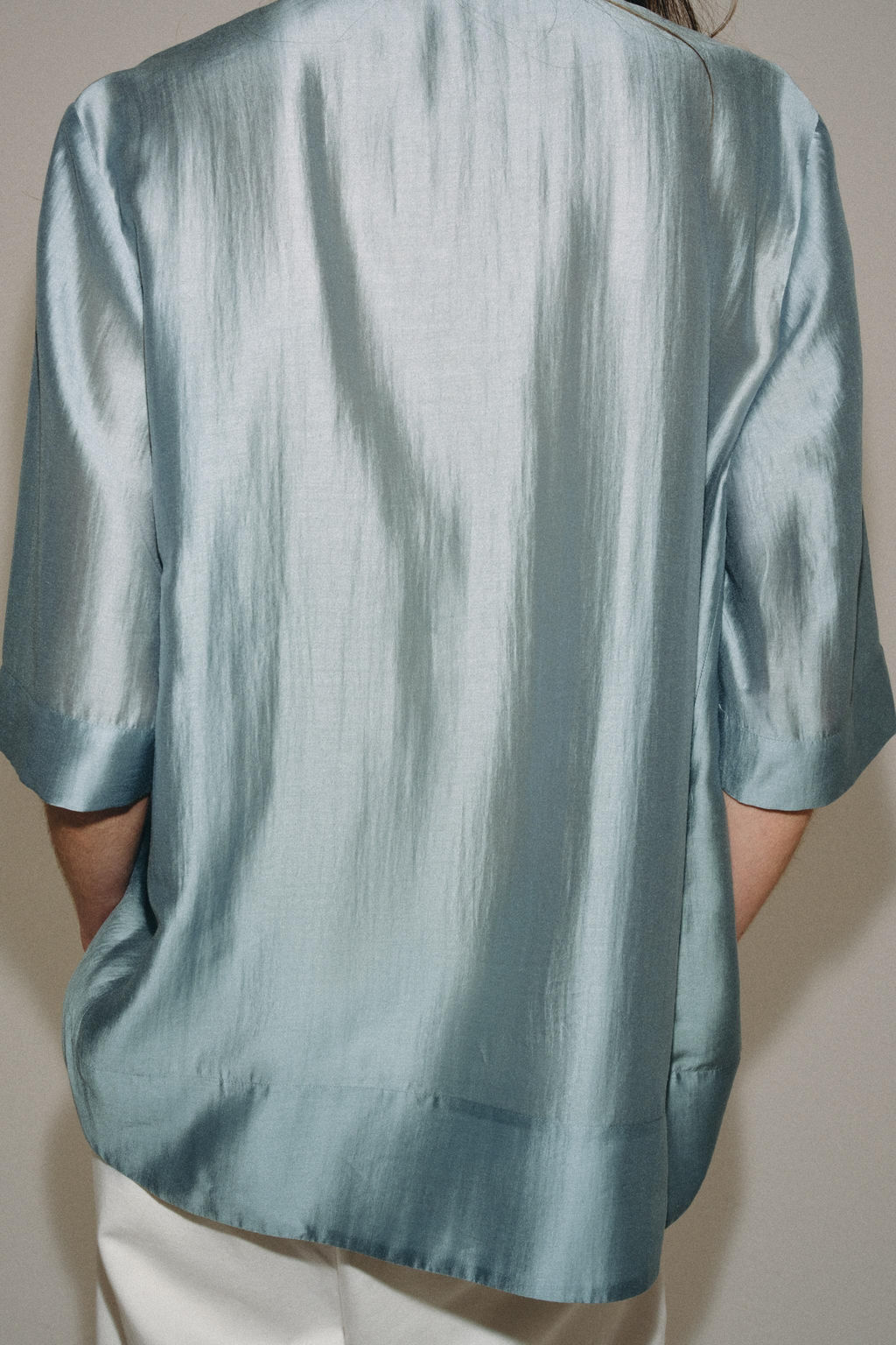 BLUSA FLUIDA MANGA CORTA ZW COLLECTION / Gris azul - Zara фото 3