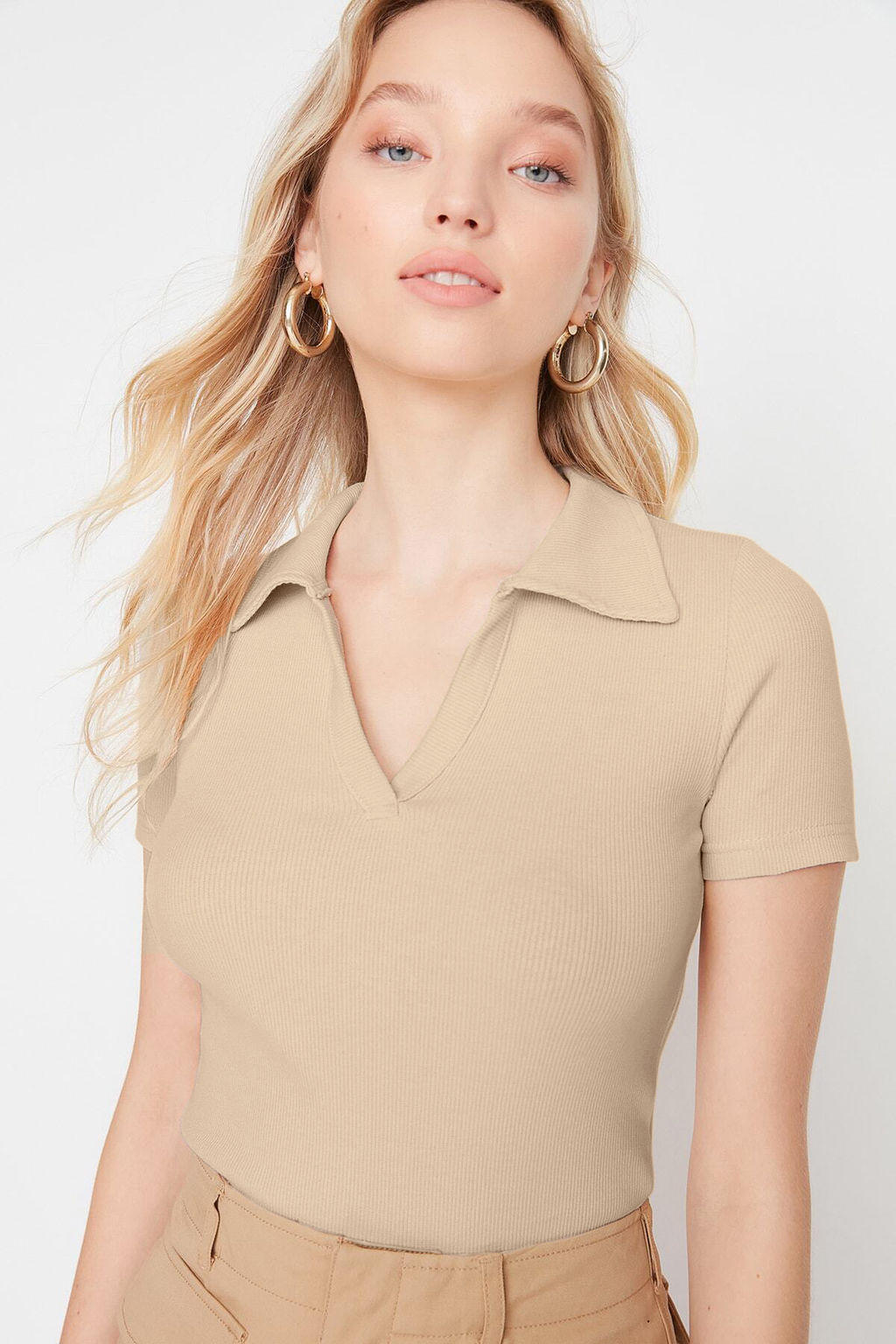 Trendyolmilla Siyah Fitted/Vucuda Oturan Crop Polo Yaka Fitilli Esnek Orme Bluz TWOSS21BZ0038  фото 34