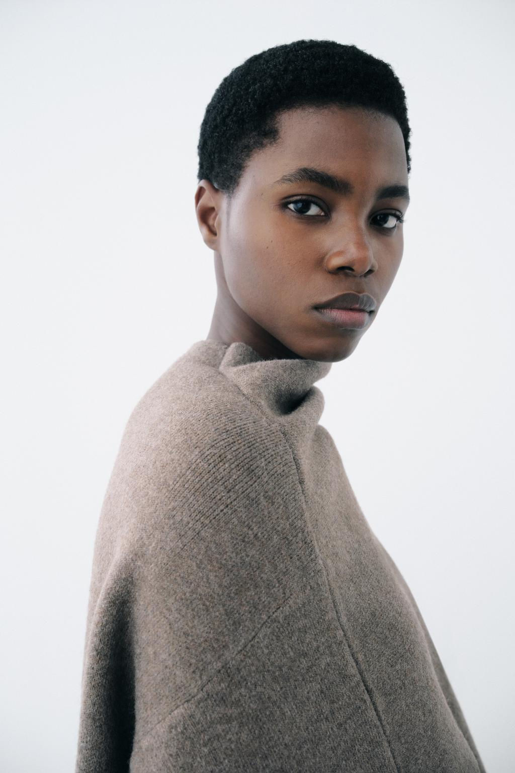 SHORT KNITTED COAT WITH SCARF - Zara фото 12
